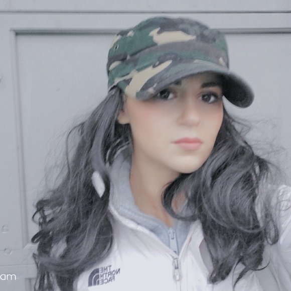 Meet your Posher, Vi - Picture 1 of 2